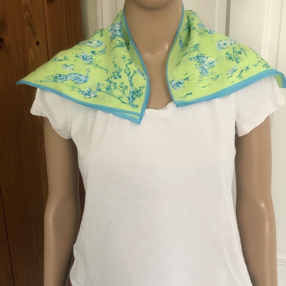 Gorgeous Silk Scarf w Empirical Asian-Inspired Motif - Picture 3 of 3